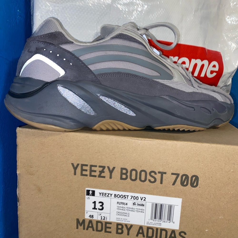 Adidas Yeezy Boost 700 V2 Gray Men's Shoes